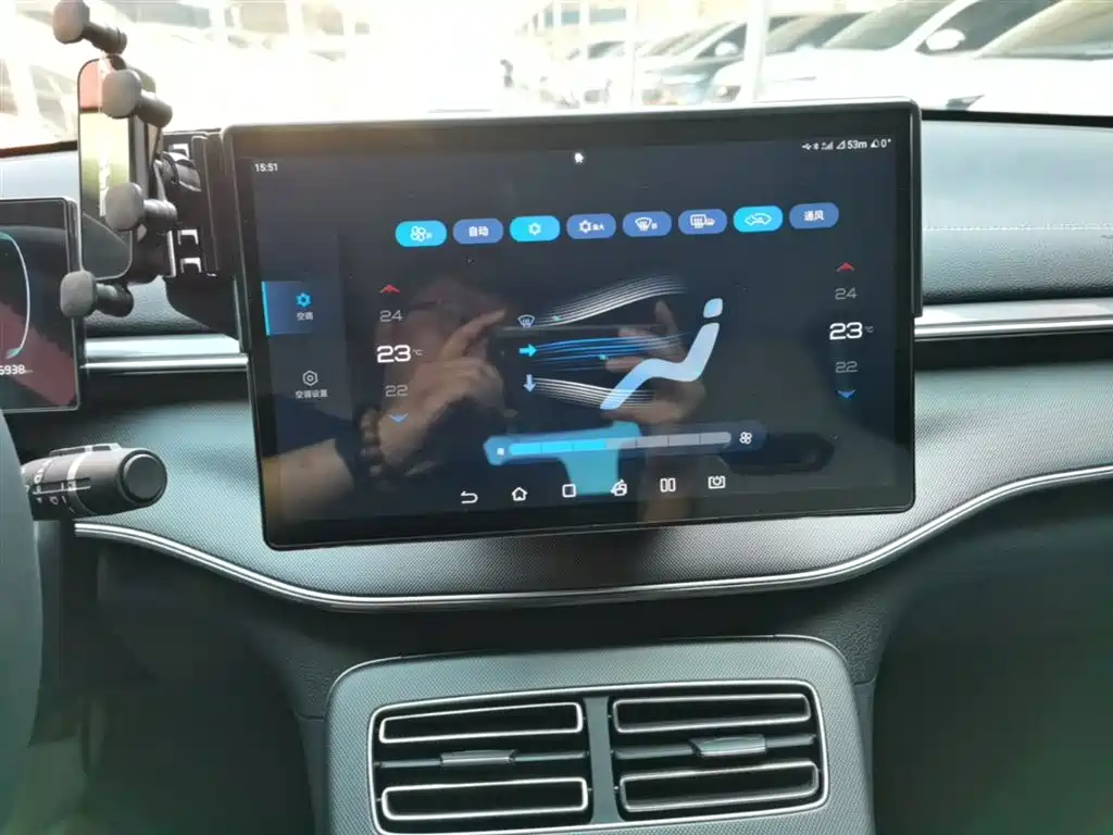 BYD Destroyer 05 2024 Glory Edition DM-i 55KM Luxury фото 13