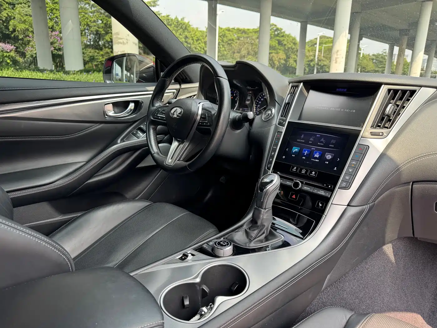 Infiniti Q60 2019 2.0T Luxury Edition фото 8