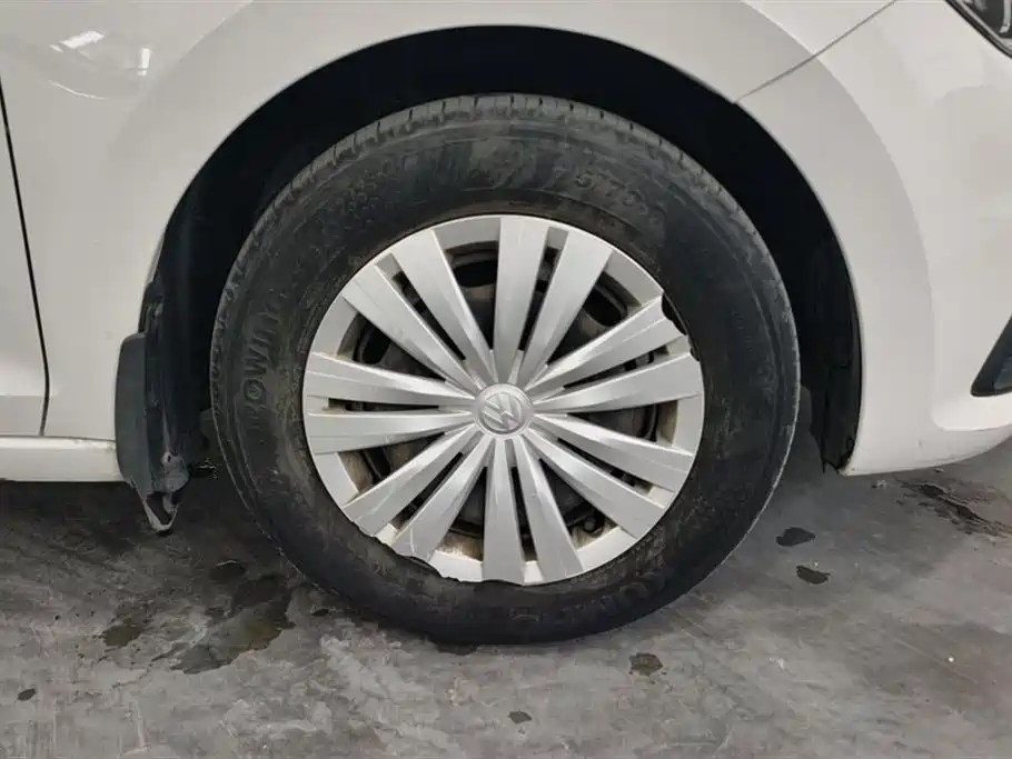 Volkswagen Santana 2016 1.6L Manual Trend Edition фото 6