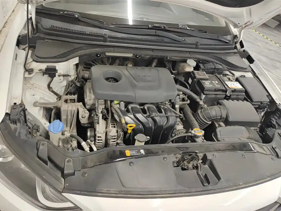 Hyundai Elantra 2016 Model 1.6L Automatic Smart Elite фото 10