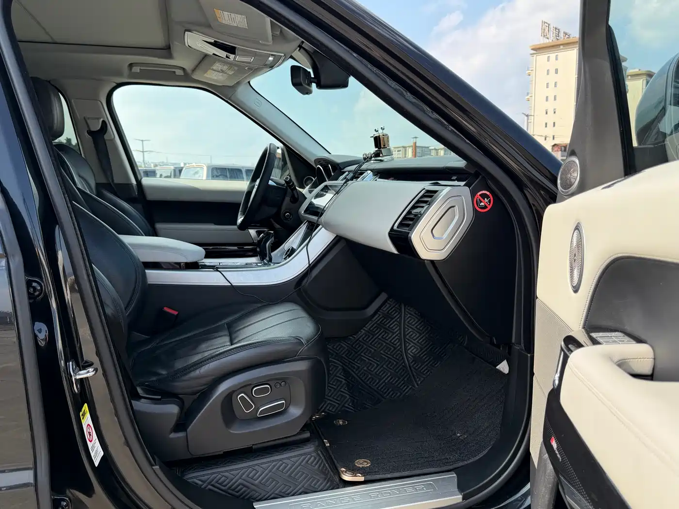 Land Rover Range Rover Sport 2015 3.0 SC V6 HSE фото 14