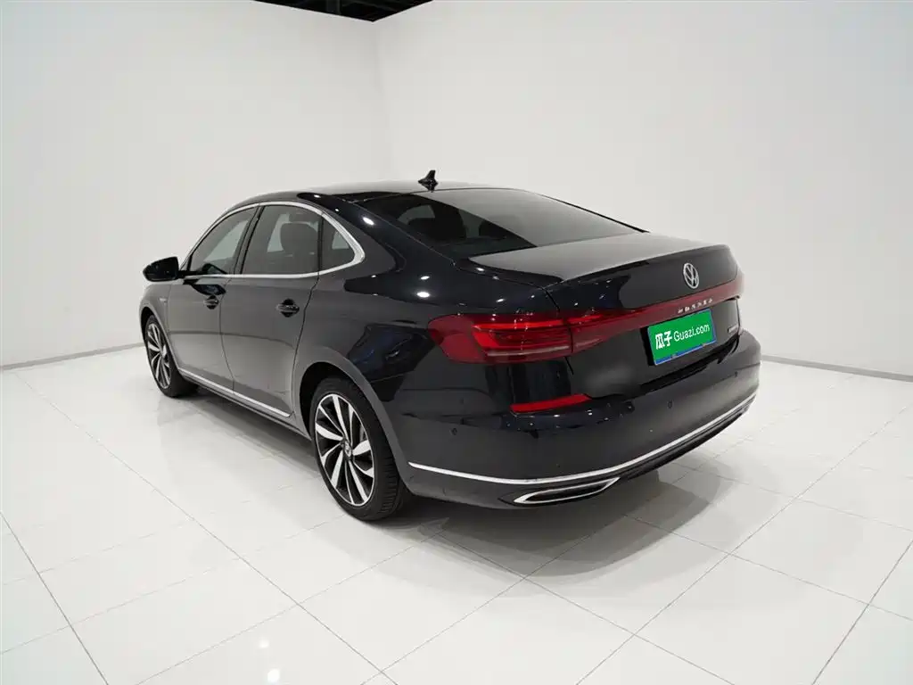 Volkswagen Passat 2023 380TSI Flagship Edition фото 9