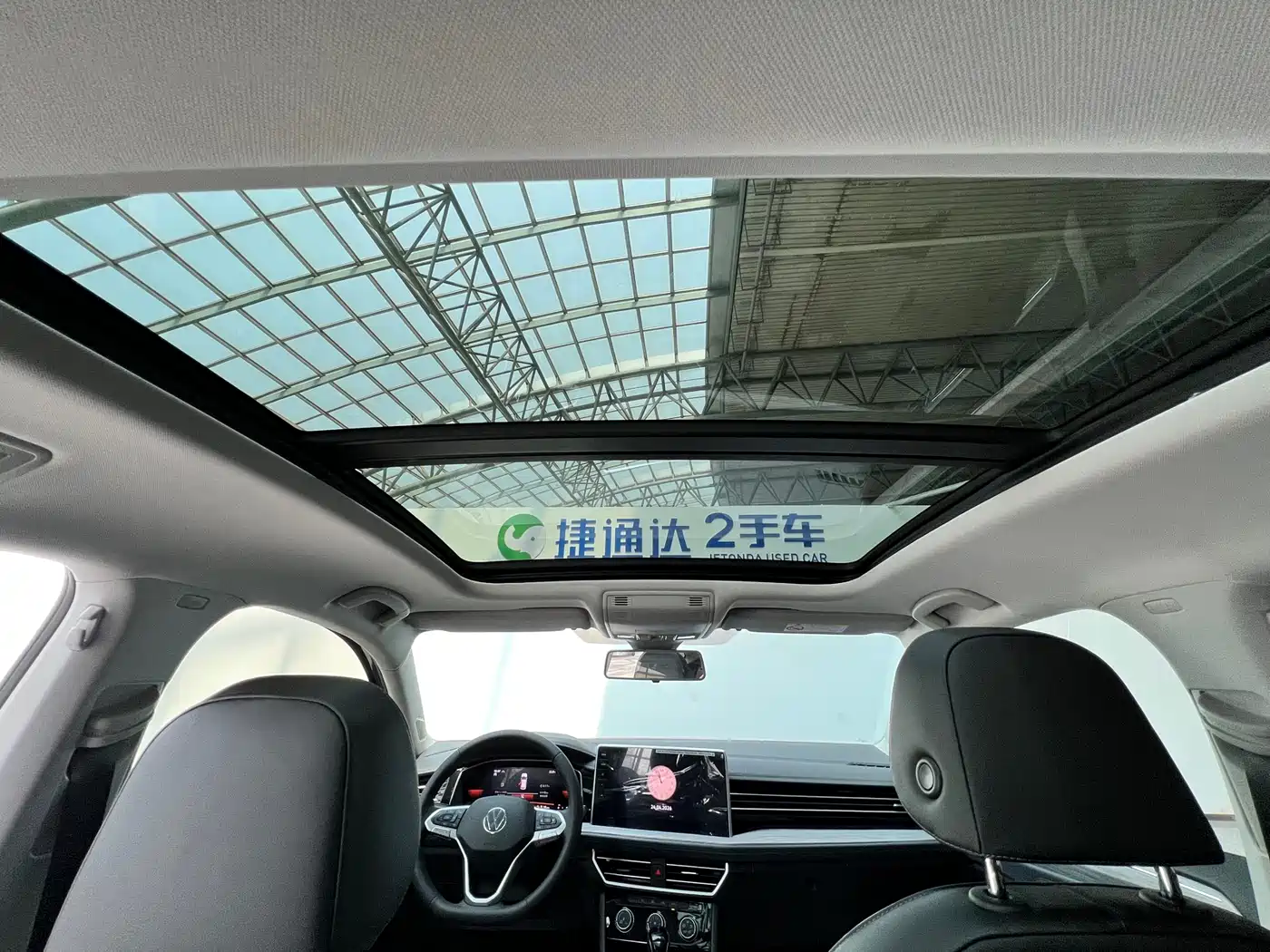 Volkswagen Sagitar 2025 300TSI DSG Surpass Edition фото 28