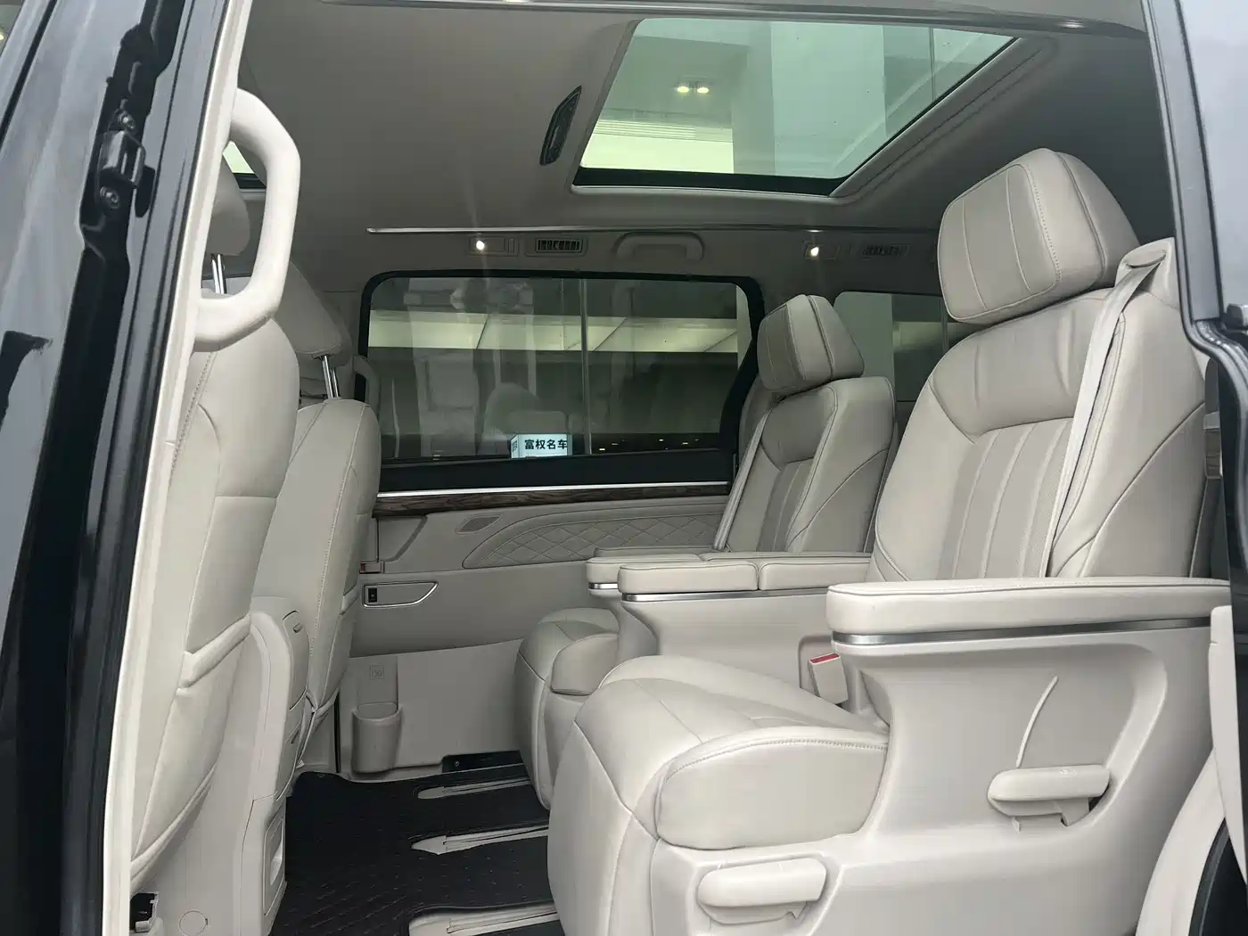 GAC Trumpchi Trumpchi M8 2018 320T Premium Edition фото 7