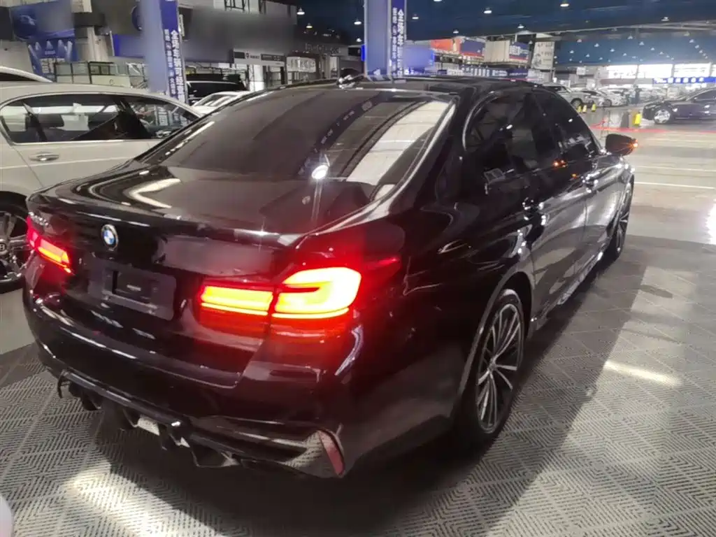 BMW 5-SERIES