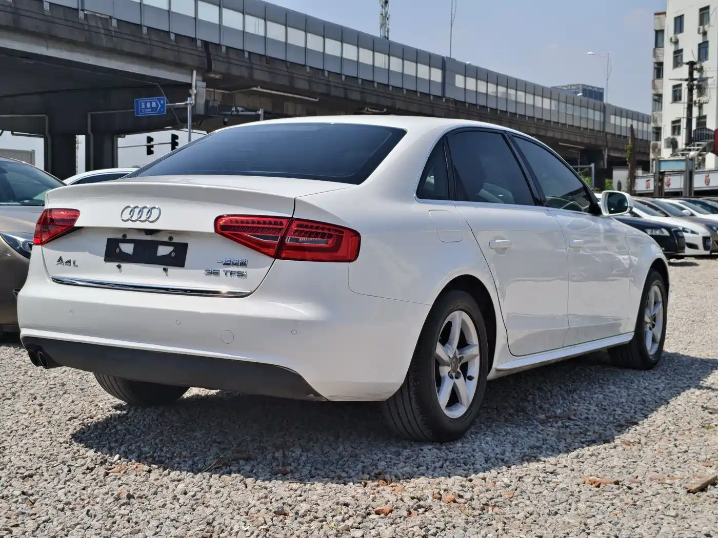 Audi A4L 2013 35 TFSI Automatic Standard фото 12