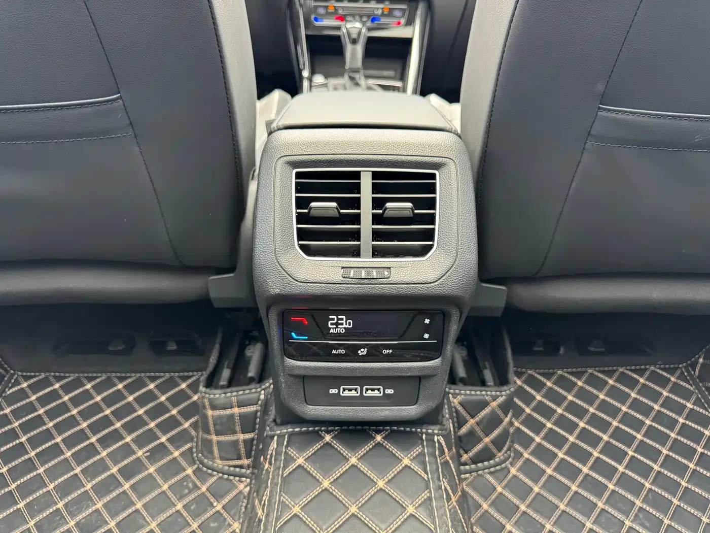 Volkswagen Tayron 2025 Facelift 300TSI Shared Edition фото 11