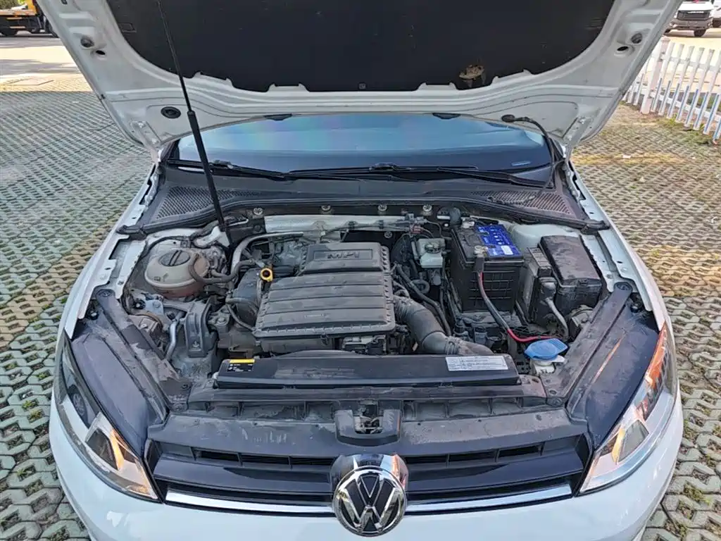Volkswagen Golf 2016 1.6L Automatic Fashion фото 20