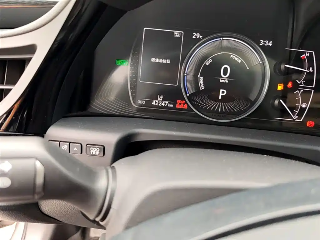 Lexus ES 2022 300h Ultimate Edition фото 19
