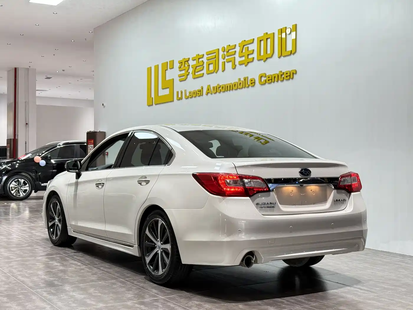Subaru Legacy 2017 2.5i AWD Glory Edition фото 6
