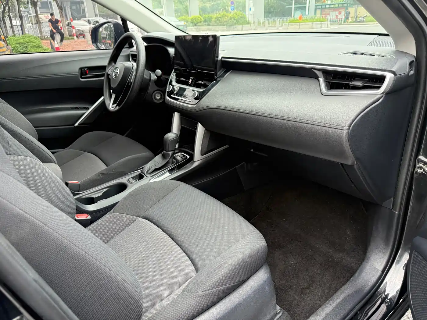 Toyota Frontlander 2024 2.0L CVT Elite Edition фото 9