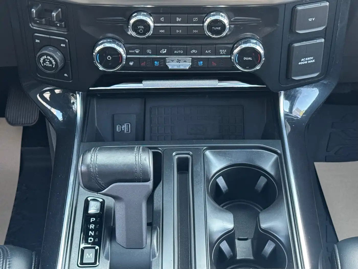 FORD F-150 RAPTOR