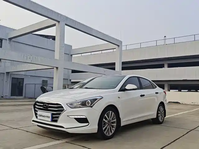 hyundai name-picture