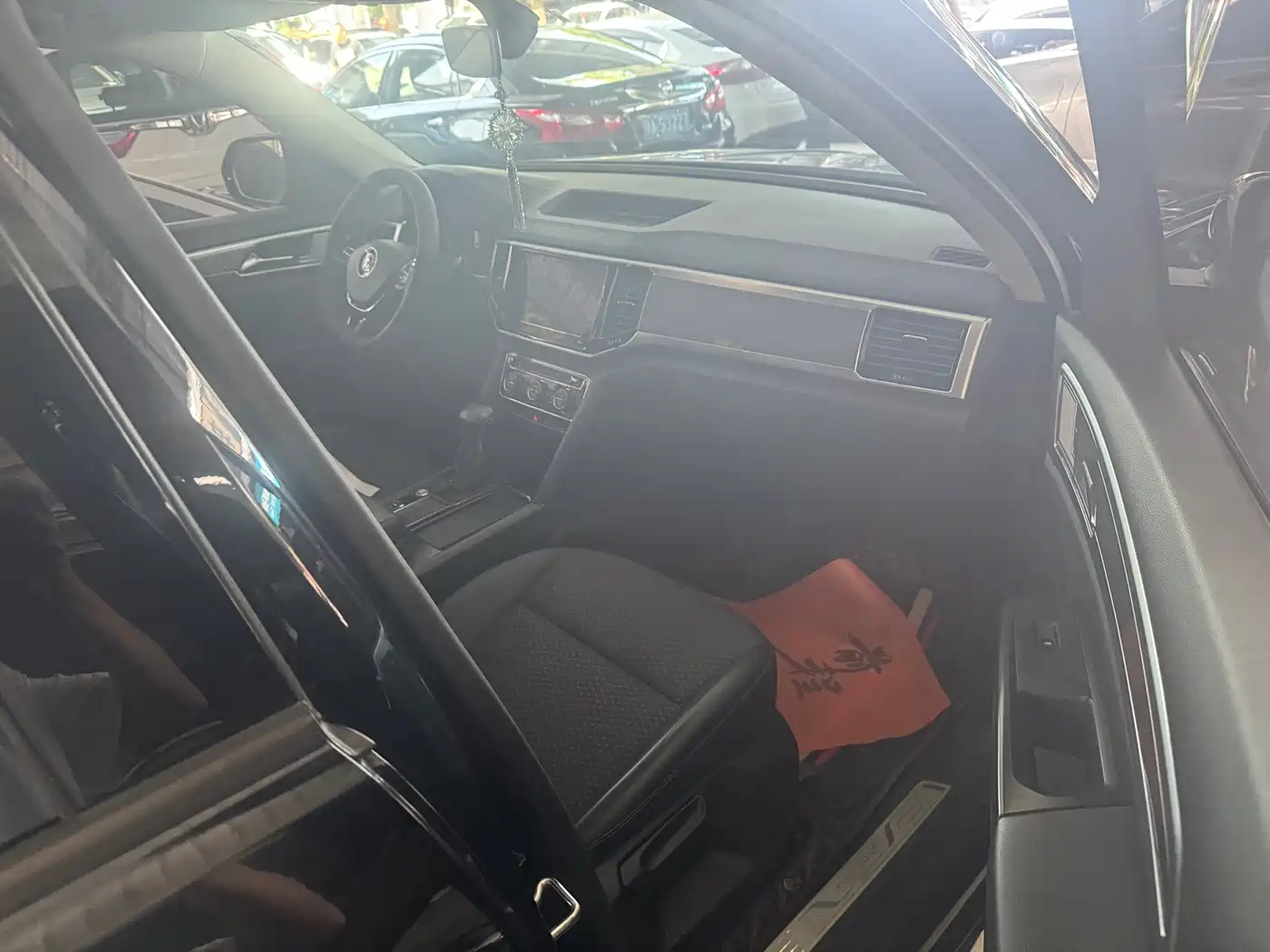 Volkswagen Teramont 2020 Facelift 330TSI 2WD Comfort фото 6