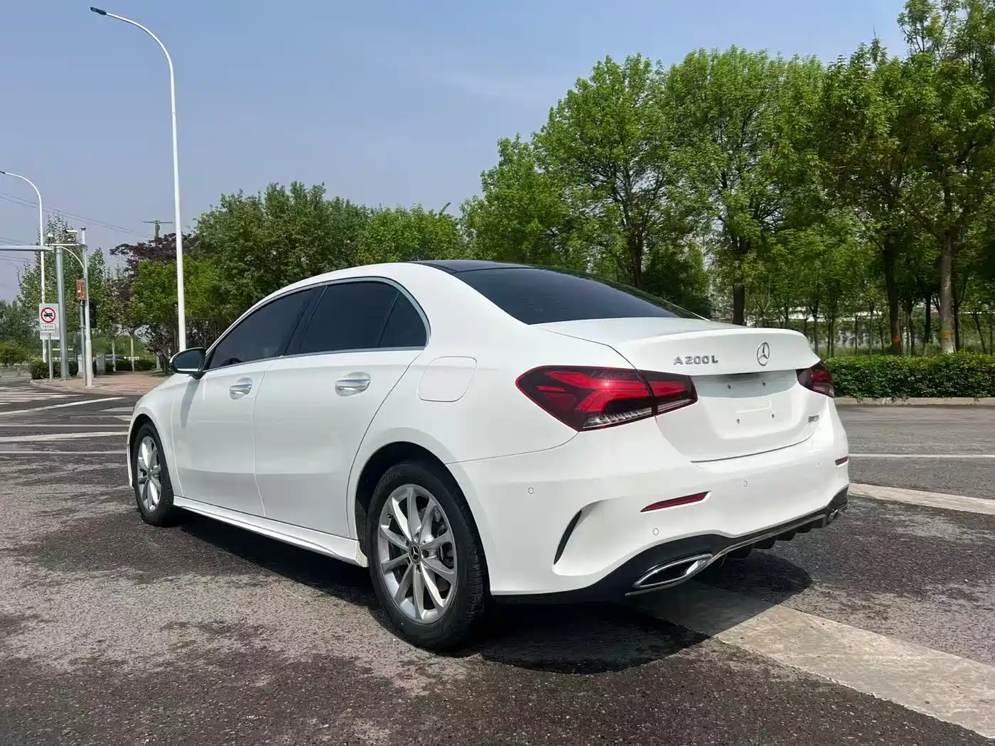 Mercedes-Benz A-Class 2022 A 200 L Sport Sedan Style фото 7