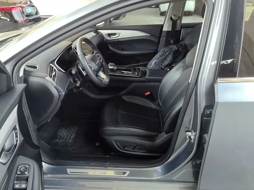 Roewe i6 MAX 2022 2020 Model 300TGI Automatic Cool & Smart Edition
