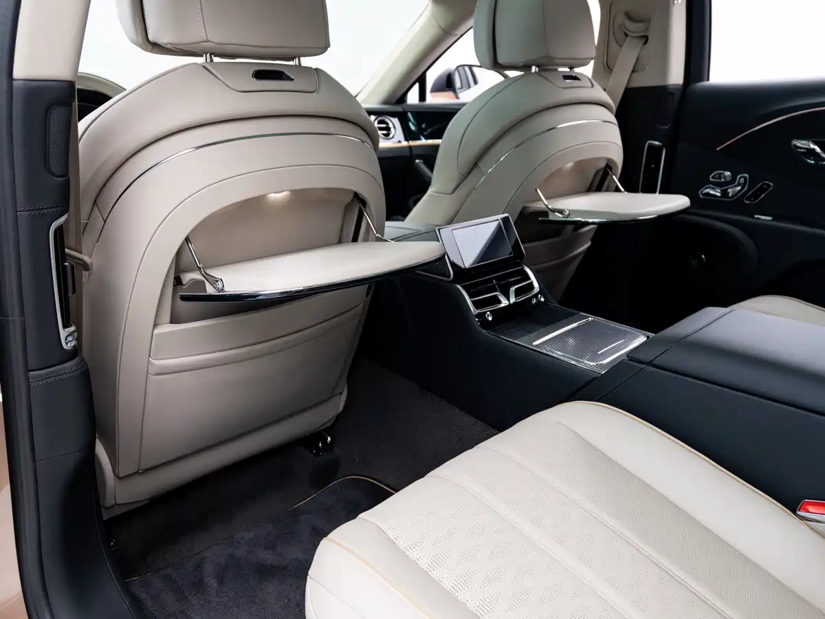 BENTLEY FLYING SPUR PLUG IN HYBRID