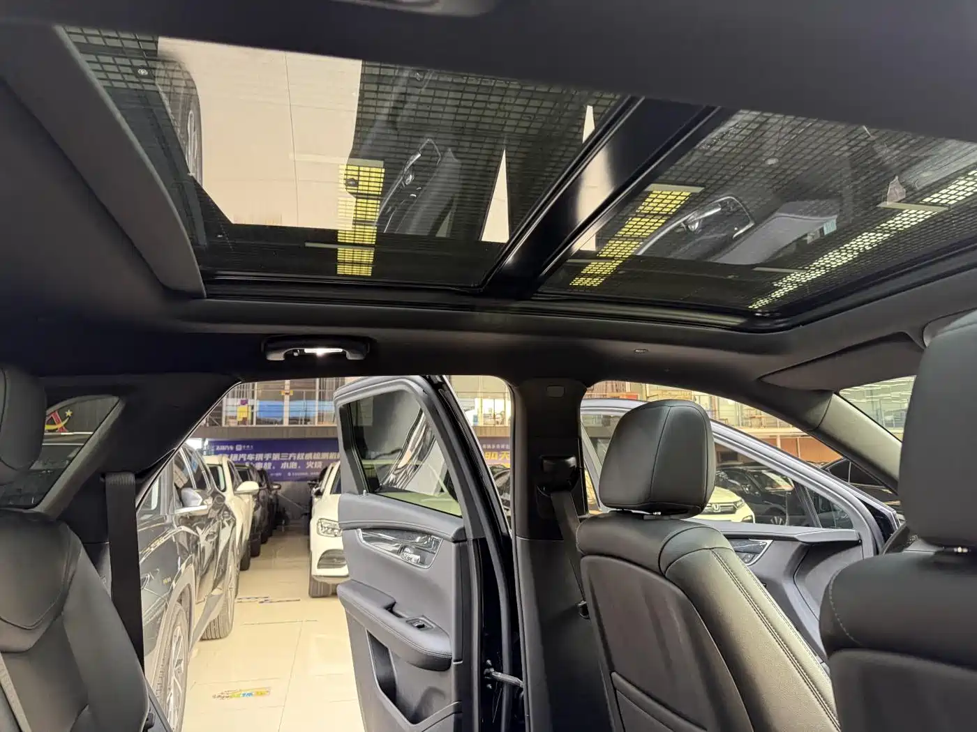 Cadillac XT5 2022 2.0T 2WD Luxury фото 22