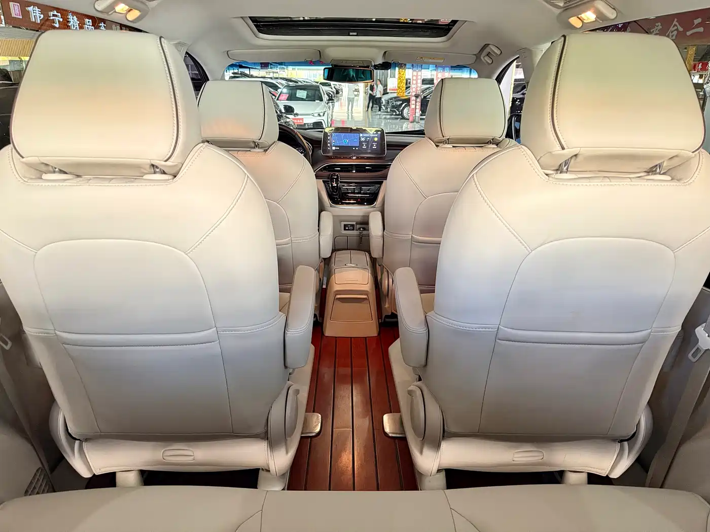 Buick GL8 2023 Land Business Class 652T Luxury фото 10