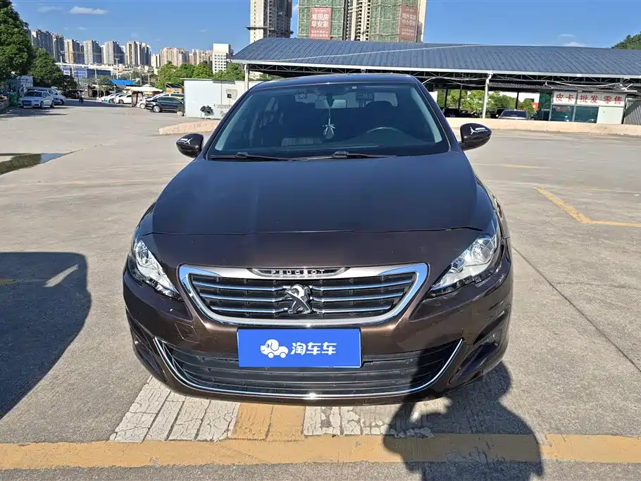 Peugeot 408 2015 Model 1.2T Automatic Luxury Edition фото 2
