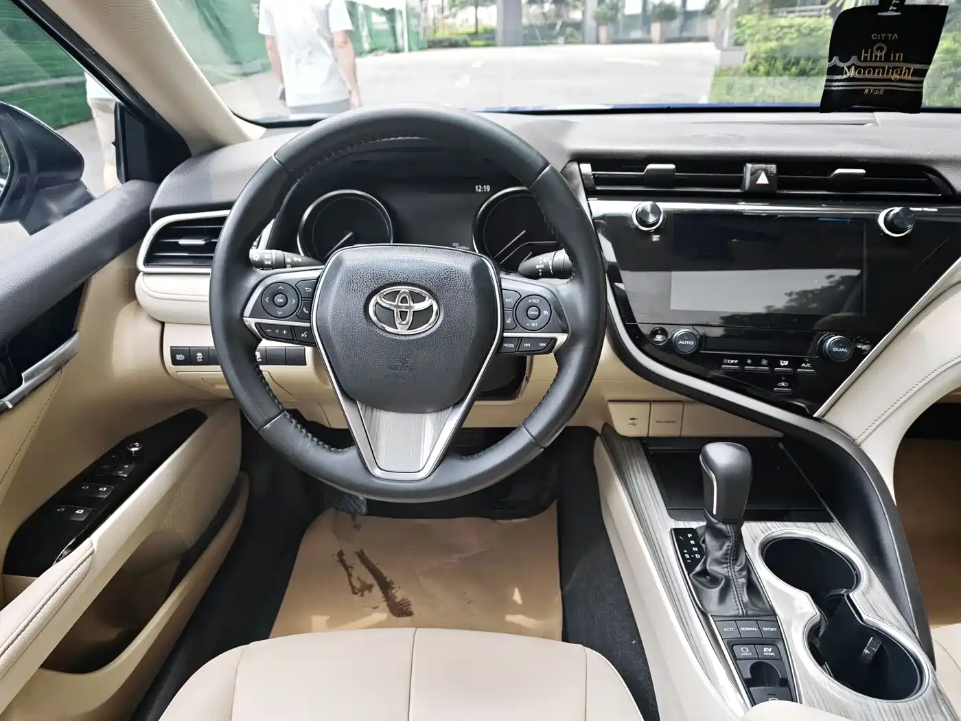 Toyota Camry 2019 Hybrid 2.5HG Luxury Edition China V фото 14