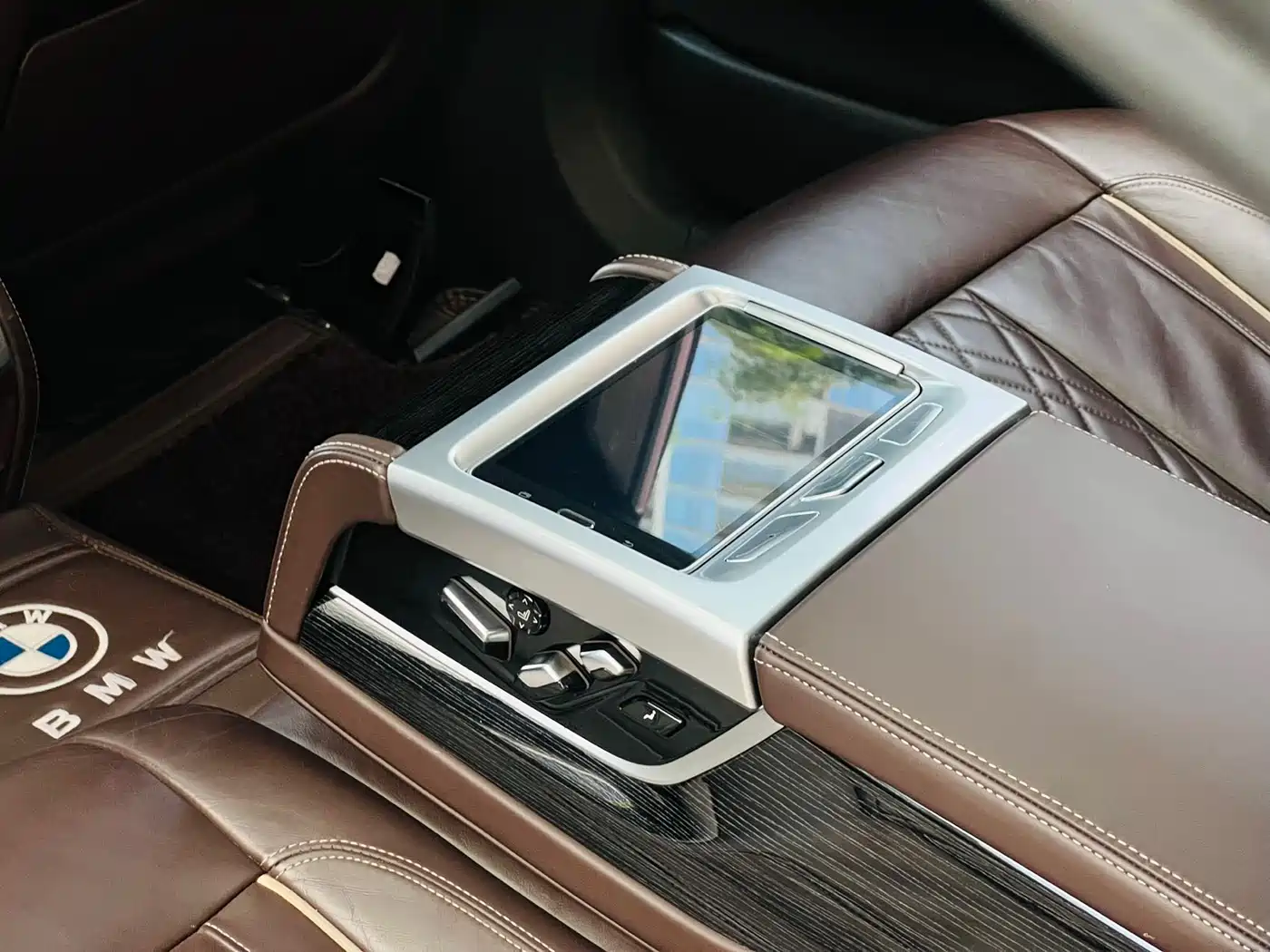 BMW 7 Series 2019 740Li Leading M Sport Package фото 13