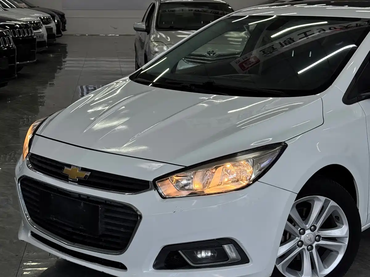 Chevrolet Cruze 2015 1.5L Manual Elite Edition фото 10