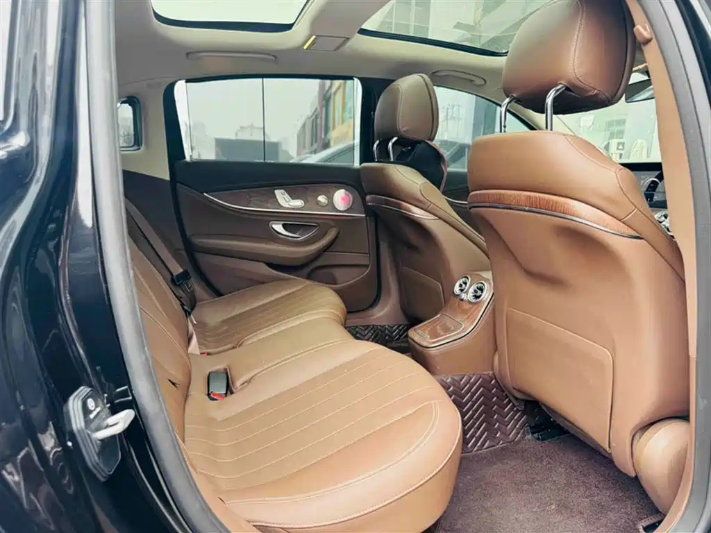 Mercedes-Benz E-Class 2023 E 300 L Luxury фото 17