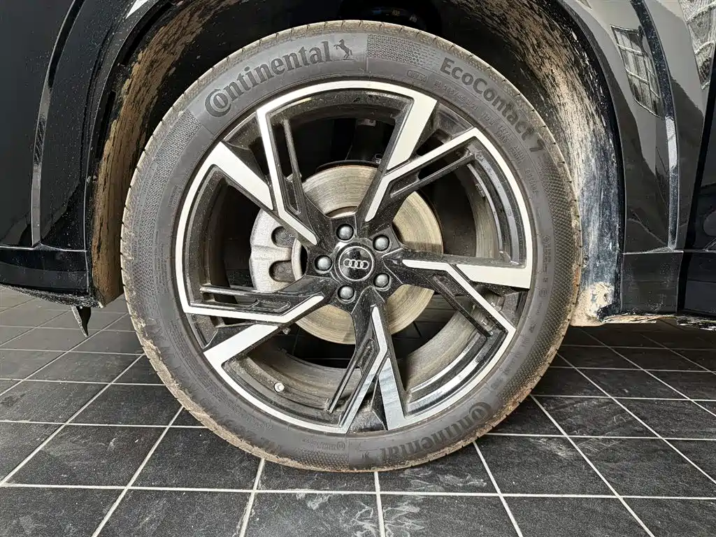 Audi Q6 2026 Model 40 TFSI quattro Guanyun Type Yulin Package 7-Seater фото 15