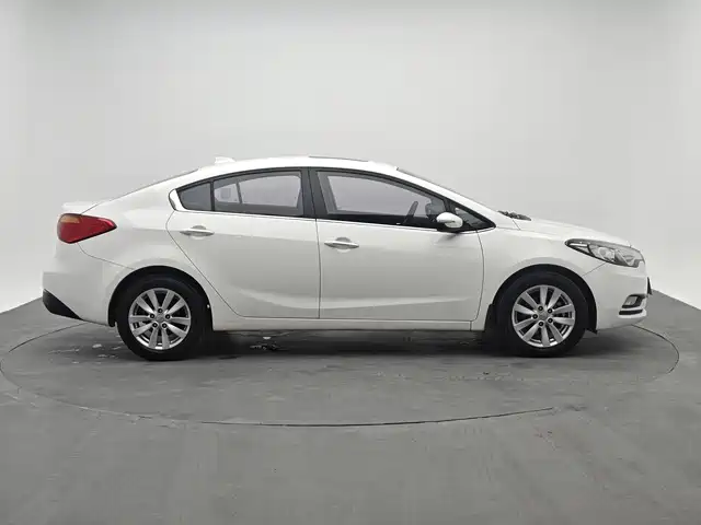 Kia K3 2015 1.6L Manual GLS фото 5