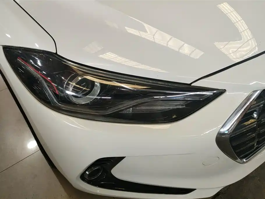 Hyundai Elantra 2019 1.5L CVT Smart Elite фото 5