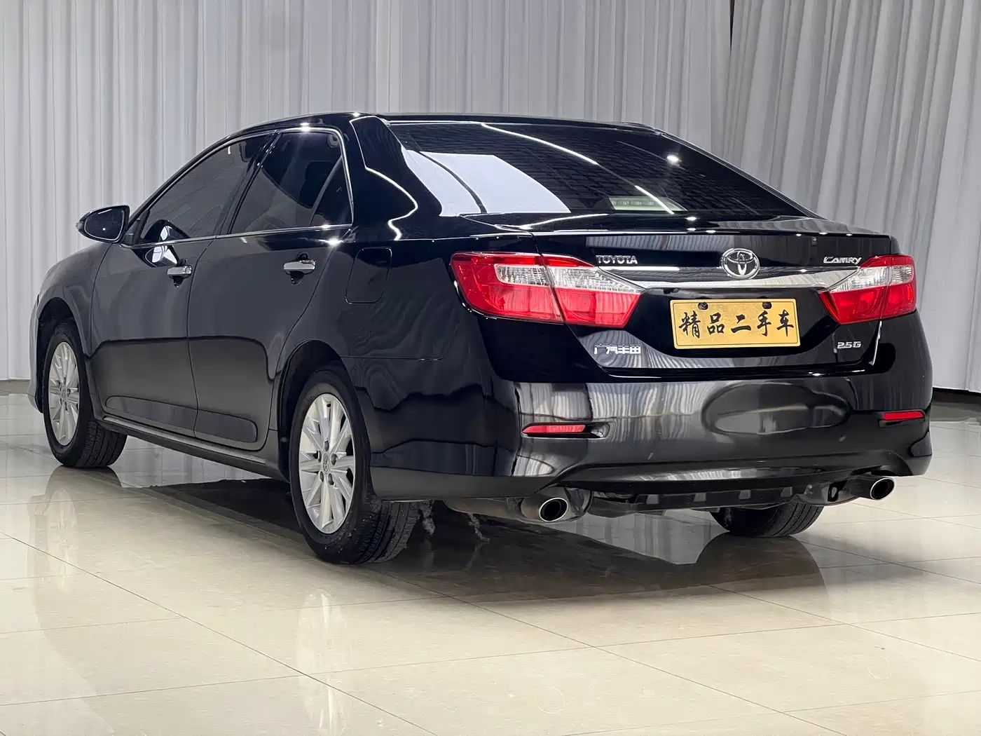 Toyota Camry 2012 2.5G Luxury Edition фото 6