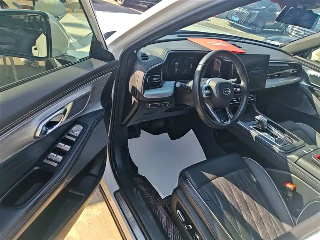 GAC Trumpchi Trumpchi GS8 2022 Pilot Series 2.0TGDI 2WD Premium Edition (7-Seater) фото 16