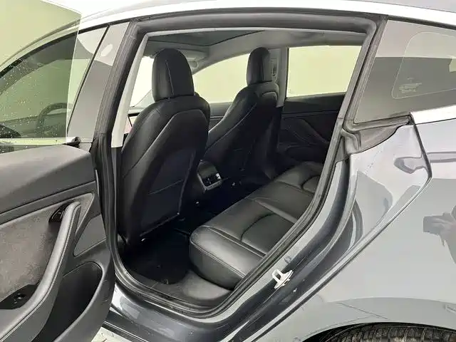 TESLA MODEL 3 (IMPORTED)