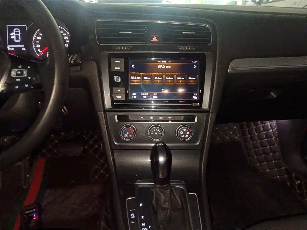 Volkswagen Golf 2019 280TSI DSG Comfort (China V) фото 10