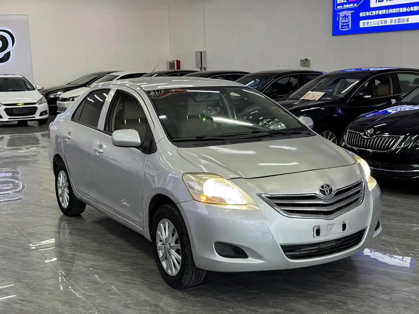 Toyota Vios 2010 1.3L GL-i MT фото 10