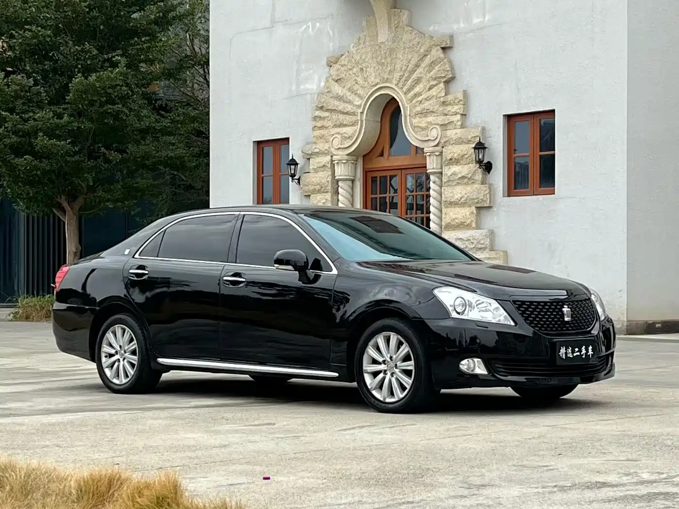 Toyota Crown 2011 2.5L Royal Leather Sunroof Special Edition фото 2
