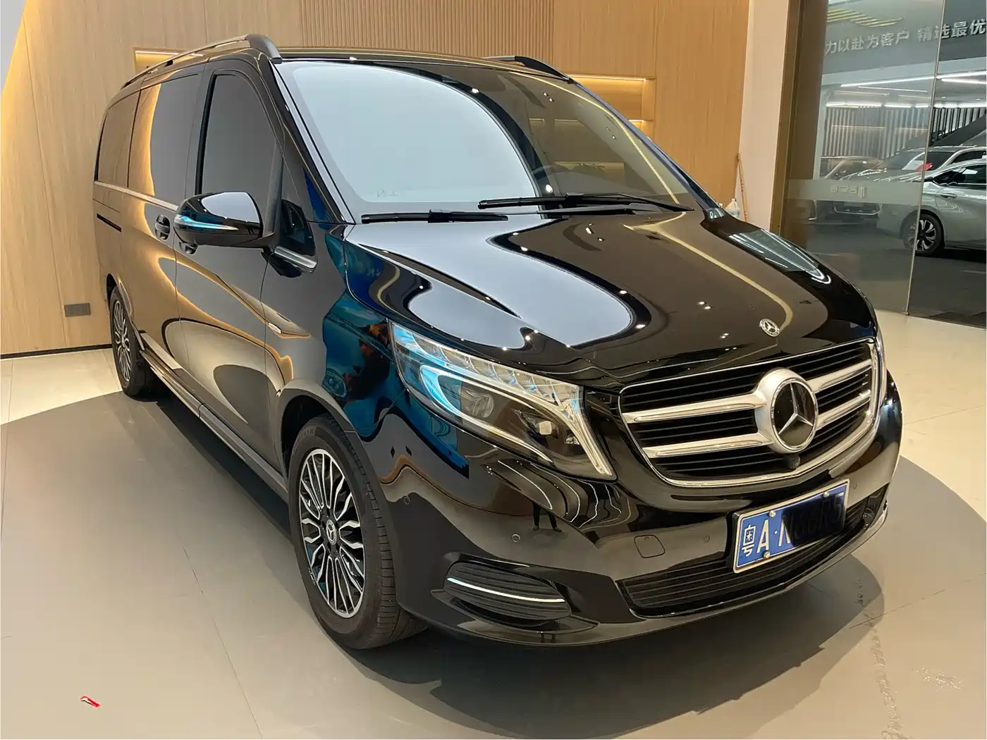 Mercedes-Benz V-Class 2018 V 260 Premium Edition China VI фото 3