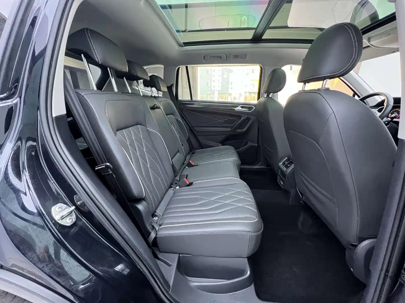 Volkswagen Tiguan L 2023 280TSI 2WD Trend Limited Edition фото 2