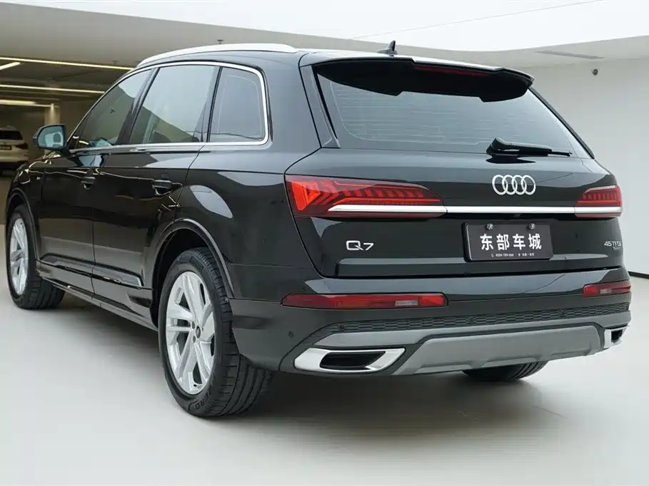 Audi Q7 2023 45 TFSI quattro S line Sport фото 5