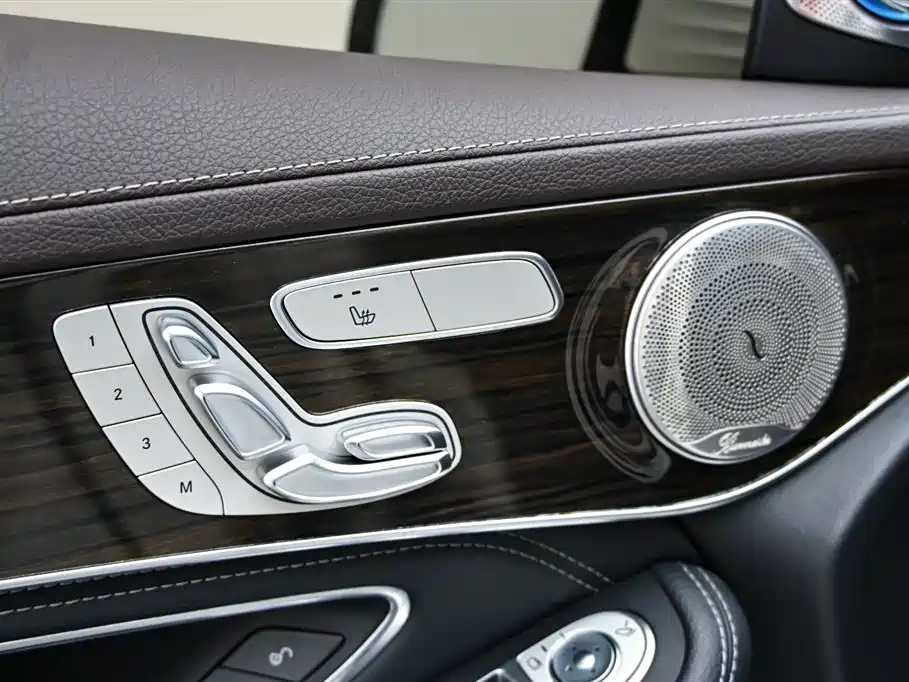 Mercedes-Benz GLC 2019 Facelift GLC 260 L 4MATIC Luxury фото 25