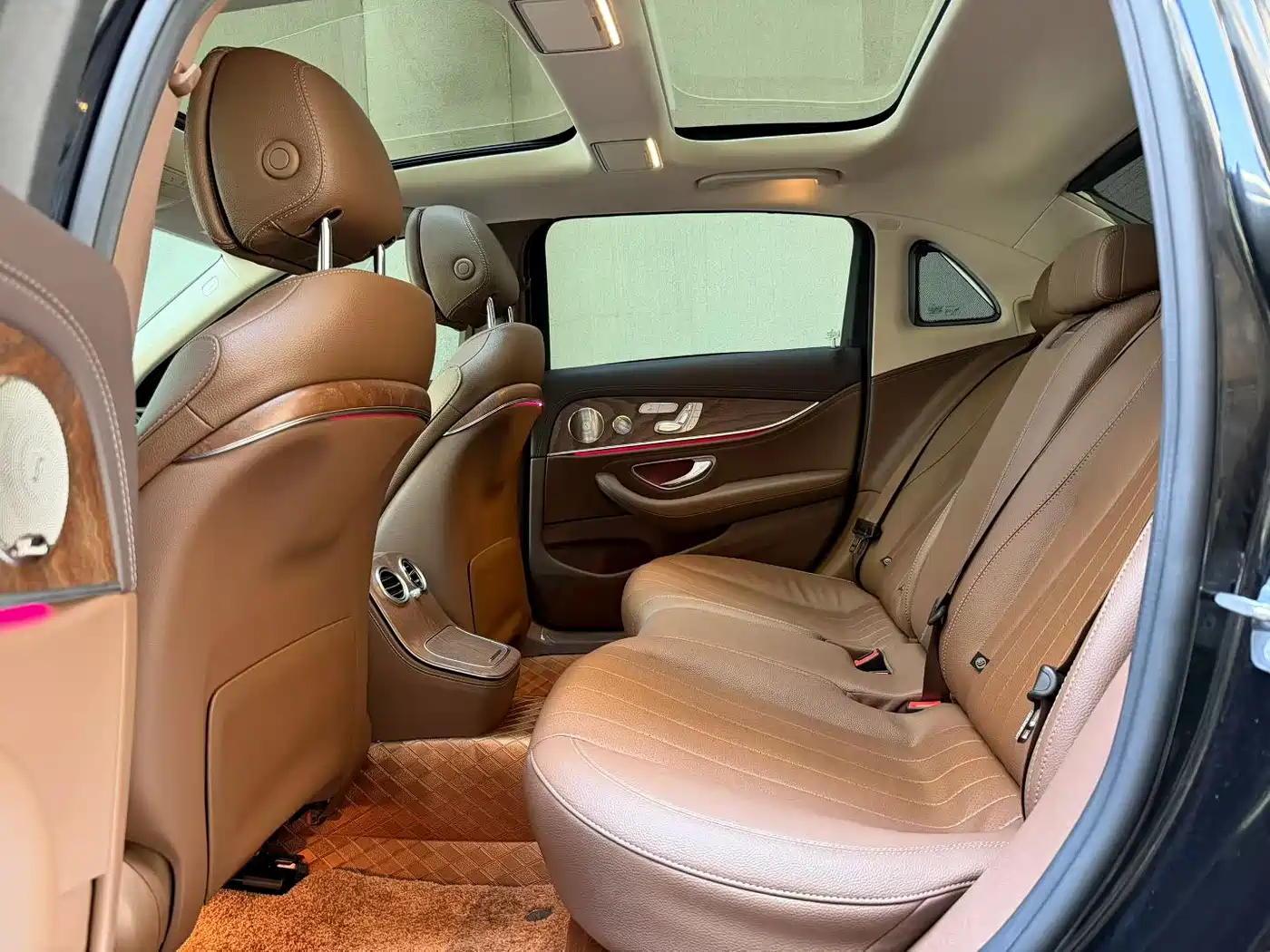 Mercedes-Benz E-Class 2023 E 300 L Luxury фото 8