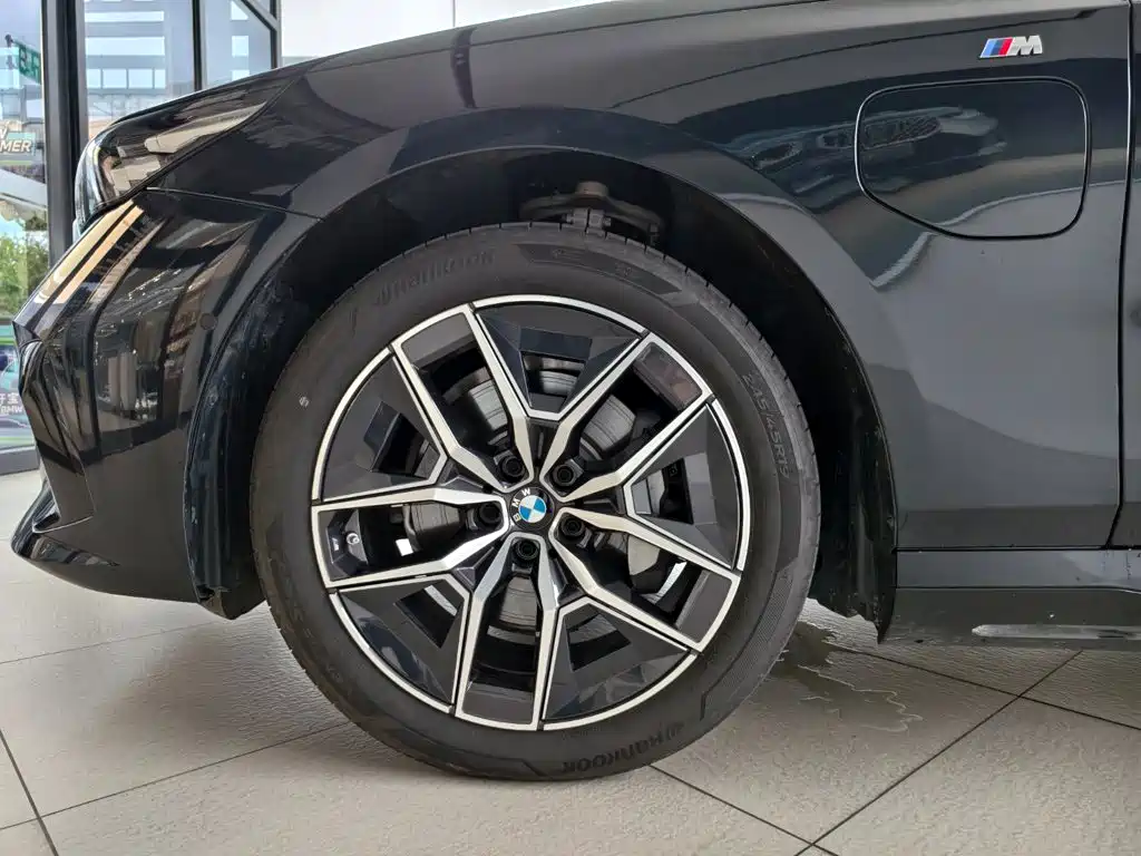 BMW i5 2026 2025 eDrive 35L M Sport Package