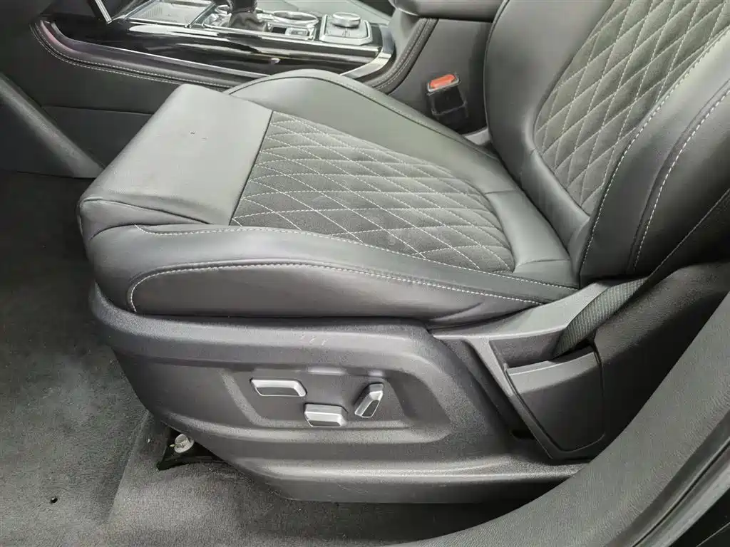 Hongqi HS7 2019 3.0T Automatic 4WD Smart Connection Flag Enjoy Edition фото 20
