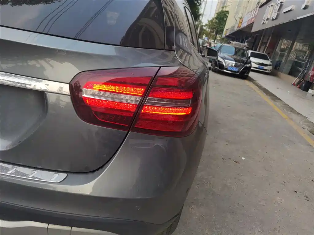 Mercedes-Benz GLA 2019 GLA 200 Dynamic фото 8