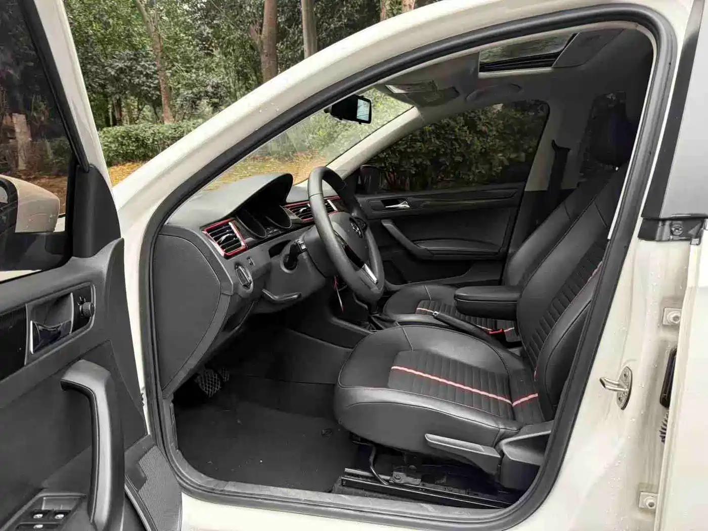 Škoda Skoda Rapid Spaceback 2020 1.5L Auto Comfort фото 7