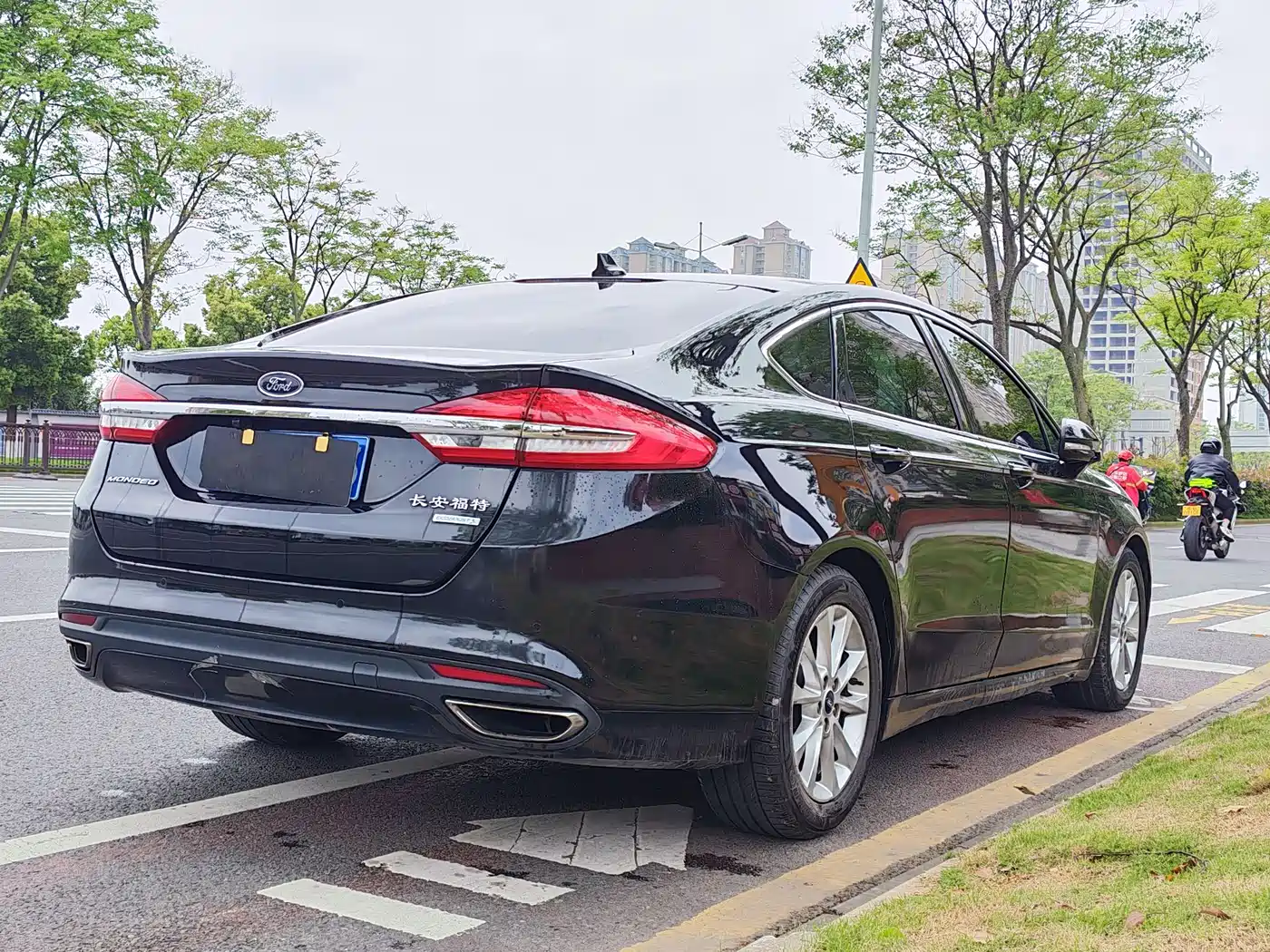 FORD MONDEO