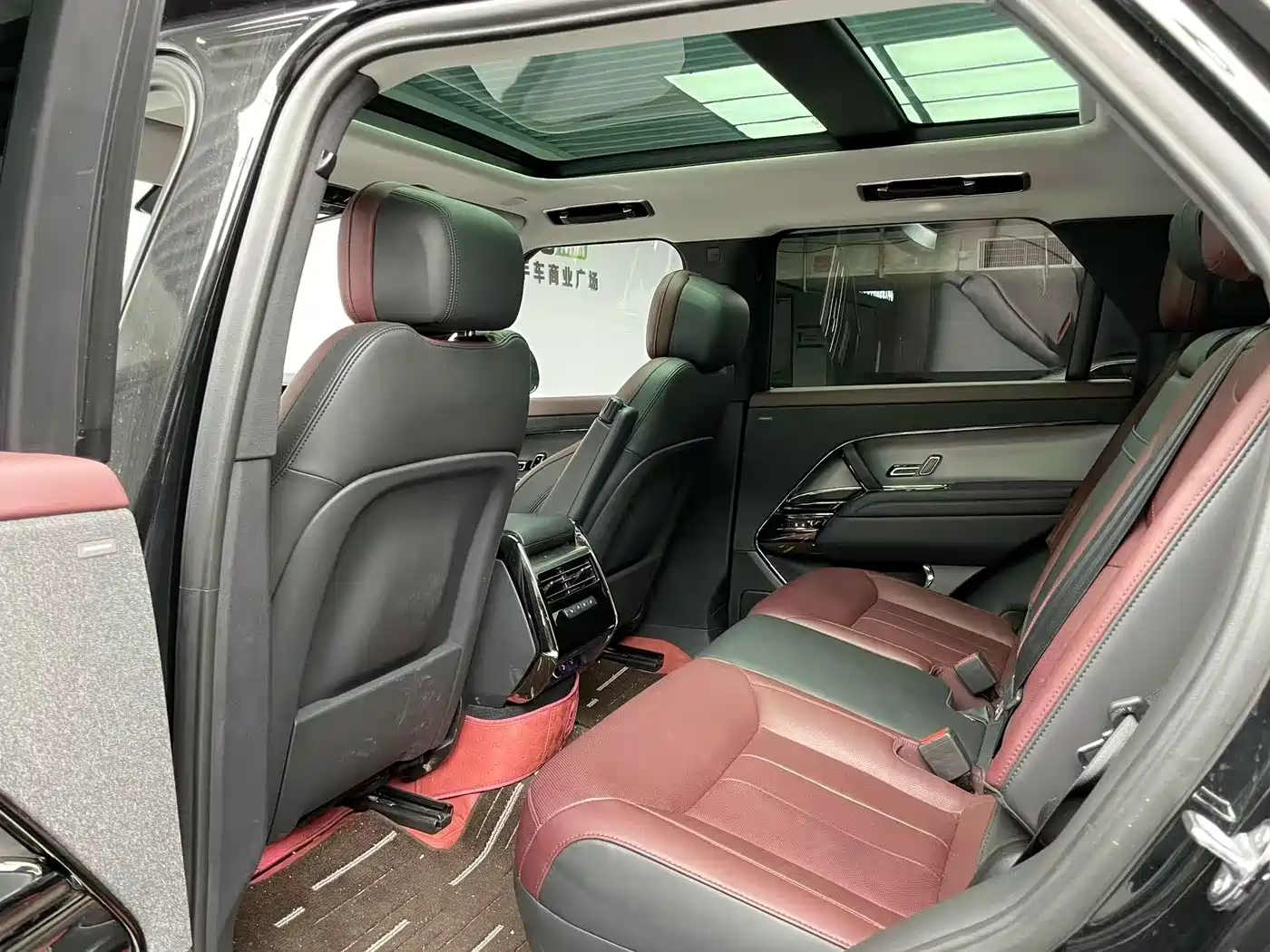Land Rover Range Rover Sport 2024 400PS Dynamic SE фото 6
