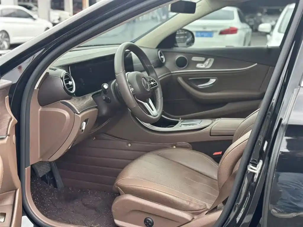 Mercedes-Benz E-Class 2020 E 300 L Fashion фото 6