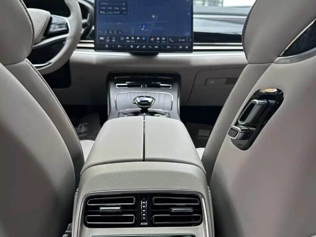 BYD Han 2024 Model DM-i Glory Edition 121KM Premium Type фото 17